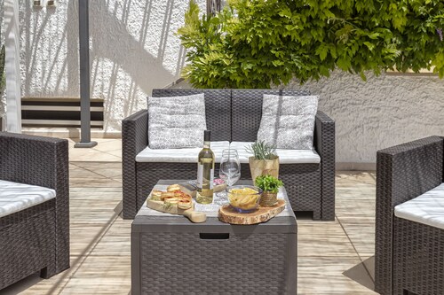 Domo Anghèleda - Detached with large garden, a few minutes from the sea