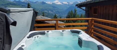 Bain à remous extérieur