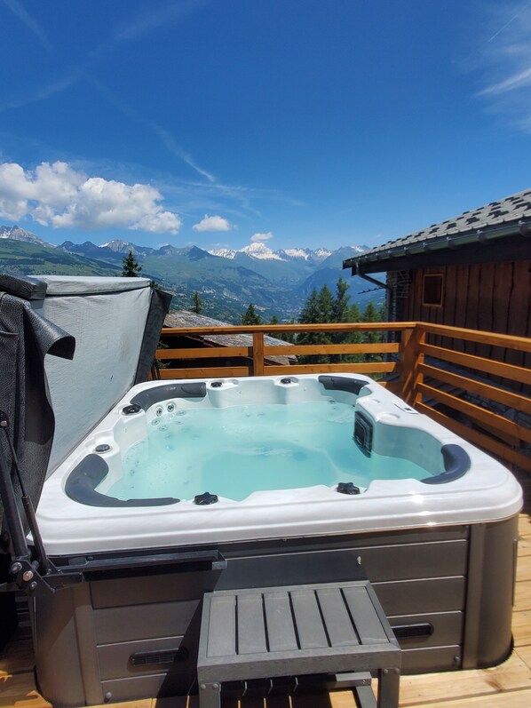 Bain à remous extérieur