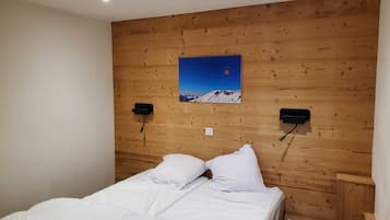 7 chambres, bureau, Wi-Fi gratuit, draps fournis