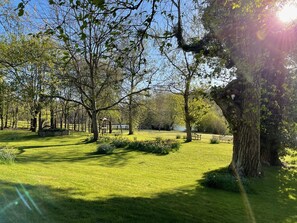 Property grounds - Exclusive and private regenerative farming estate set in the English countryside (Worcester)