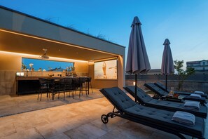 Outdoor dining - Luxury Villa Lipa Tree (Novigrad)