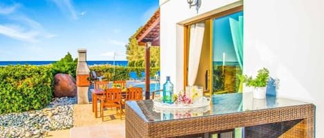 Villa | 3 bedrooms, WiFi