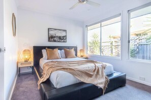 3 chambres, fer et planche à repasser, Wi-Fi, literie fournie