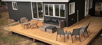 Newly Renovated 4 Bedcottage on the Ottawa River with Sandy Beaches & Warm Water