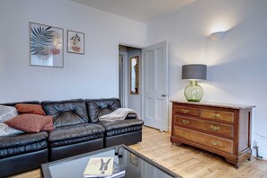 Fernseher, Stereoanlage, Arbeitsbereiche