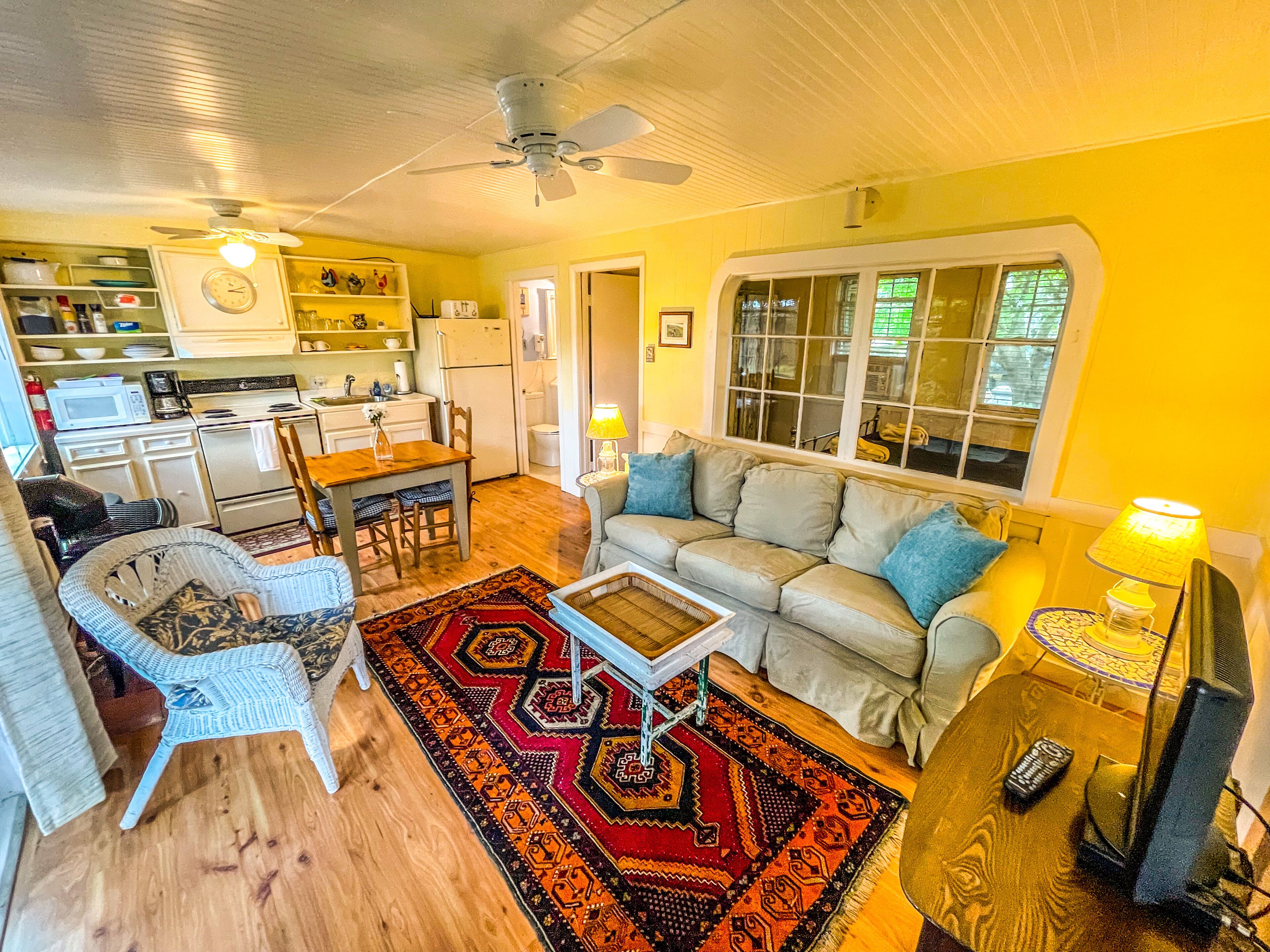 Quata Deck - Dockside 1BR Suite w/ Ocean Views!
