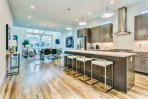 Casa de ciudad, 4 habitaciones | Cocina privada