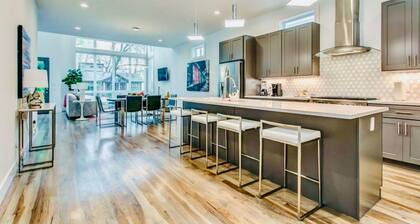 8th Ave Rooftop Pad by Music City Luxury Stays