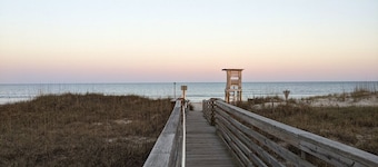 Pet friendly home w yard across from beach