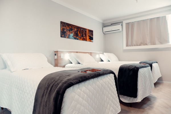 Grand-Zimmer | Schallisolierte Zimmer, Bügeleisen/Bügelbrett, kostenloses WLAN