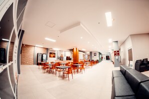 Restaurant - P1 Hotel (Santa Maria)