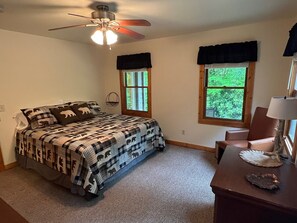 2 Schlafzimmer, Bügeleisen/Bügelbrett, kostenloses WLAN, Bettwäsche