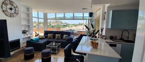 スマートテレビ、暖炉