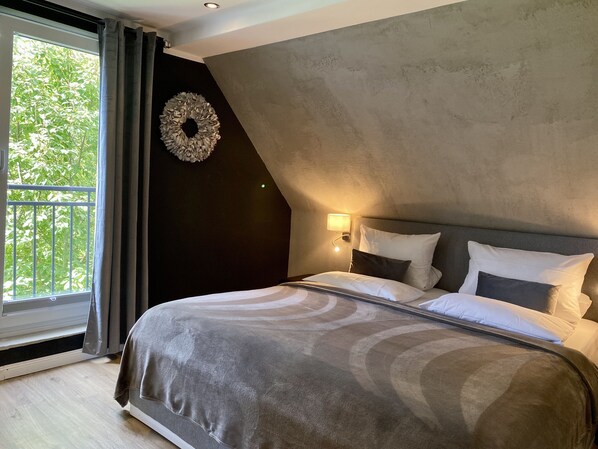 1 soverom, safe på rommet, wi-fi (inkludert) og sengetøy