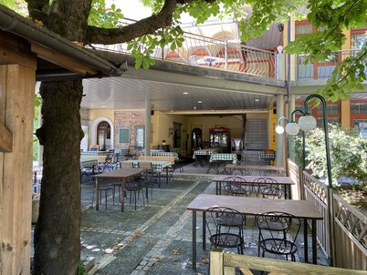 Lovely Apartment just above the lake Bled