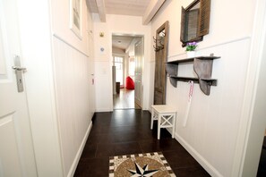 Interior - 5-star vacation home with approx. 80 sqm living space on the ground and upper floor (Wyk auf Föhr)