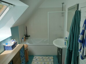 Kylpyamme, hiustenkuivaaja