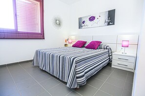 4 chambres, Wi-Fi gratuit, draps fournis