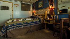 1 slaapkamer, een strijkplank/strijkijzer, wifi, beddengoed