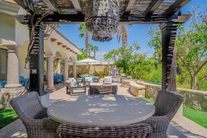 Outdoor dining - Secluded Villa in Del Mar! Chef, Butler and access to Golf, Spa, Gym & More! (San Jose del Cabo)