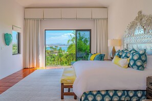 4 Schlafzimmer, Schreibtisch, Bügeleisen/Bügelbrett, Reisekinderbett