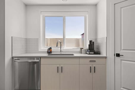 Fridge, microwave, oven, stovetop. Livingston Way | Family-Friendly Retreat | 55" TV!