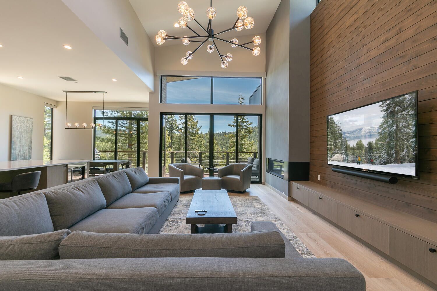 TV, fireplace, stereo