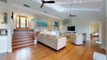 Hale Holokai at Kaanapali Vista by Maui Life Realty