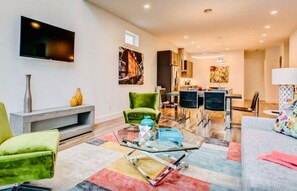 Interior - 2 Modern Luxurious Side by Side Townhomes by Music City Luxury Stays (Nashville)