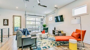 Casa geminada, várias camas | Sala de estar