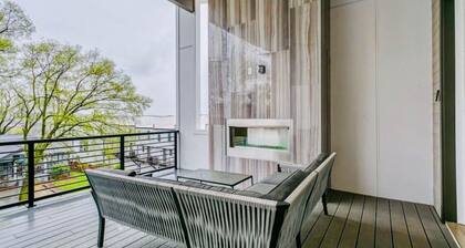 2 Modern Luxurious Side by Side Townhomes by Music City Luxury Stays