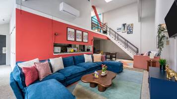 Smart TV, video games