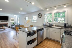 Fridge, microwave, oven, stovetop - Driftwood Cottage by Rove Travel | Serene Cottage (East Hampton)
