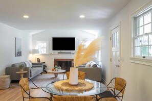 Interior - Driftwood Cottage by Rove Travel | Serene Cottage (East Hampton)