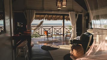 Premier-mökki | Minibaari, tallelokero huoneessa, pimennysverhot, ilmainen Wi-Fi