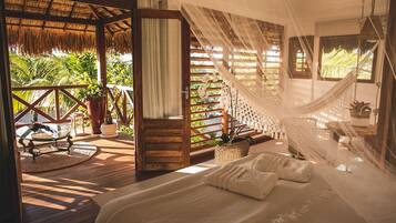 Elite-mökki | Minibaari, tallelokero huoneessa, pimennysverhot, ilmainen Wi-Fi