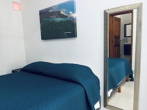 1 bedroom, WiFi, bed sheets