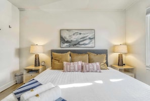 2 chambres, fer et planche à repasser, lit de bébé portatif, Wi-Fi