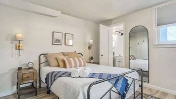 1 chambre, fer et planche à repasser, Wi-Fi, literie fournie