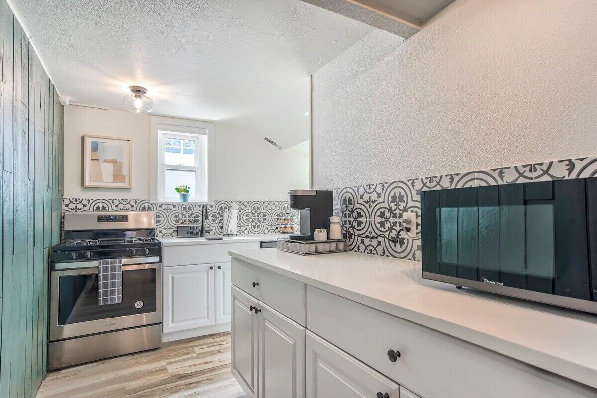 Refrigerador, microondas, horno, placa de cocina