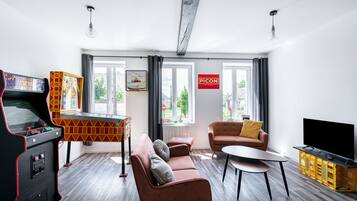 Fernseher, Stereoanlage