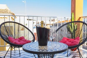 Outdoor dining - 029 Lux Penthouse - Alicante Holiday (Torrevieja)