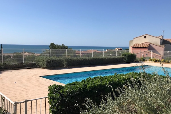 Un plouf dans la piscine vue mer ?