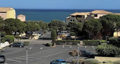 Cosy T2 sea view, bedroom + cabin, mezzanine, parking