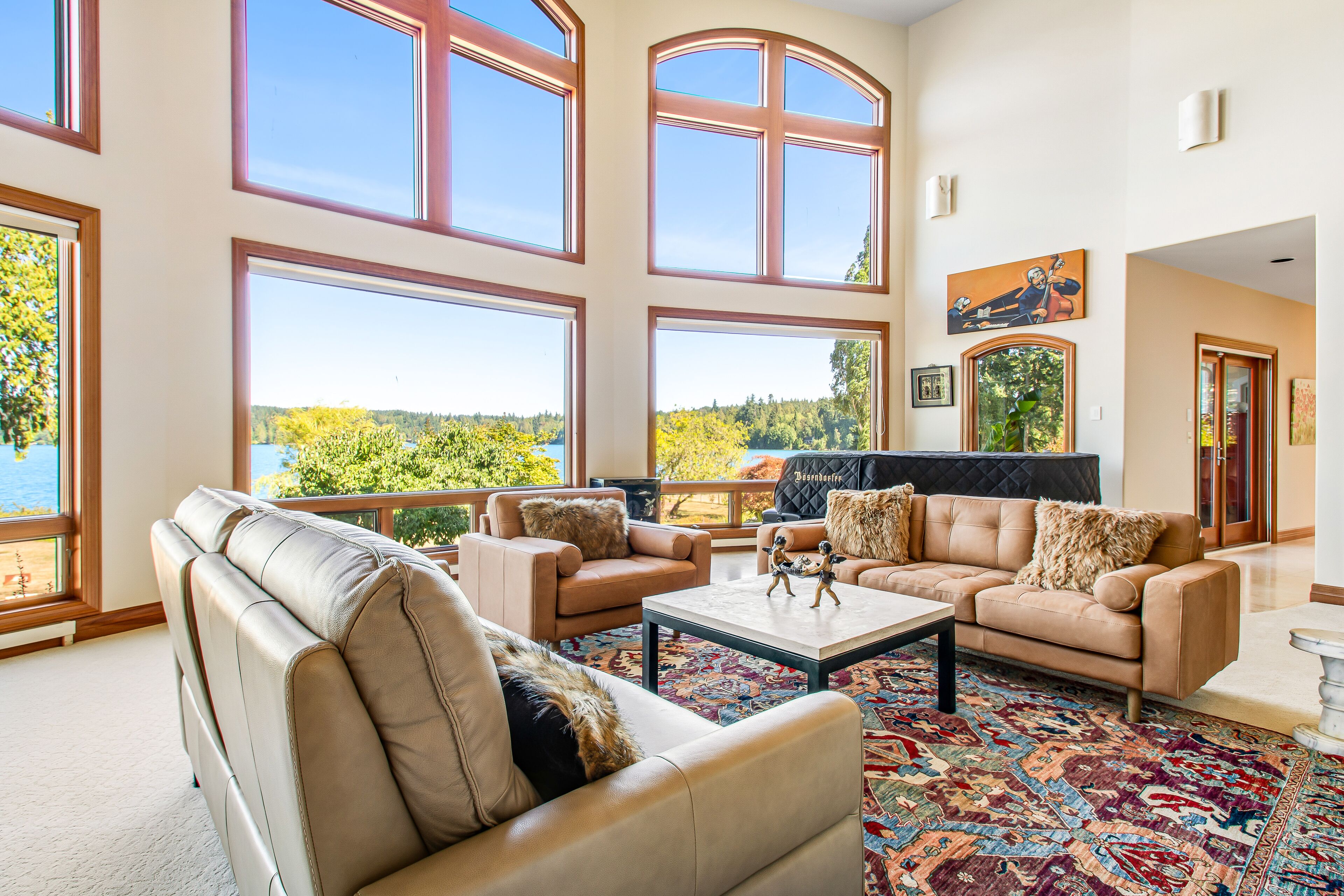 Large 6,600 sq. ft. home with swim spa, tanning bed, jacuzzi, red light & kayaks