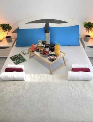 2 bedrooms, iron/ironing board, travel cot, free WiFi - Minimal Resort & Pool in Siviri, 150m From the Sea (Kassandra)