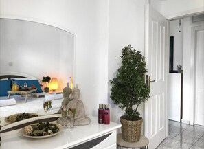 Apartment, Mehrere Betten | 2 Schlafzimmer, Bügeleisen/Bügelbrett, Reisekinderbett, kostenloses WLAN
