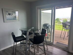 Dining - Stunning marina & Lake Michigan views, walking distance to downtown! (Manitowoc)