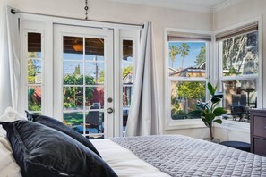 1 bedroom, WiFi, bed sheets - Entire Home - Cozy Near Downtown | Fast WIFI (San Jose)